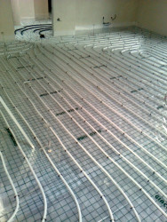 montáž truby podlahového topení
